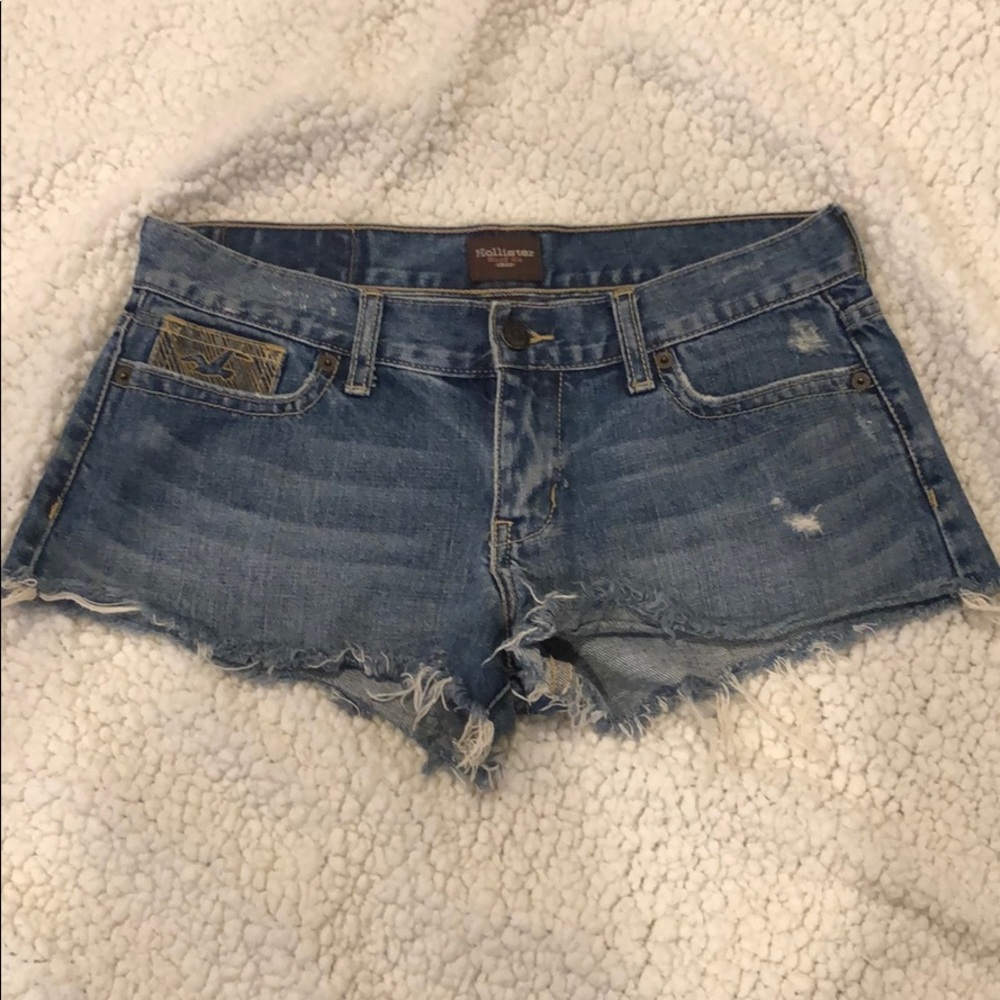 Hollister Jean shorts - size 3